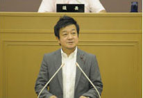 市議会一般質問登壇時。