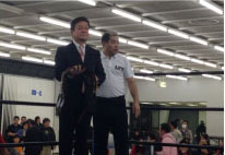 念願のプロレスのリングに上がりました！全日本プロレスのベルト贈呈です。